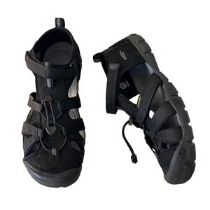 Keen CNX Black Women's Size 7 Hiking Water Sandals Core Outdoor Sporty